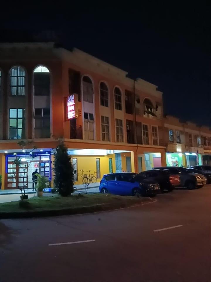 Jam Hotel Kota Warisan Sepang @ Erl Salak Tinggi, Klia 1-2 & F1 外观 照片