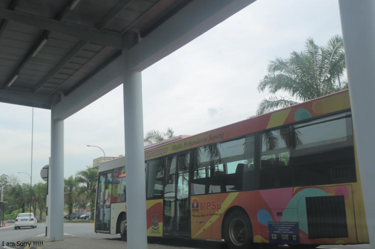 Jam Hotel Kota Warisan Sepang @ Erl Salak Tinggi, Klia 1-2 & F1 外观 照片